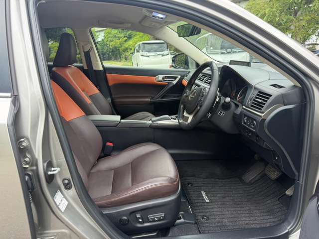レクサス ＣＴ２００ｈ バージョンＬ H29年 (近畿) 99