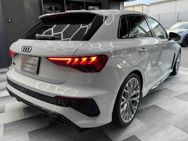アウディ ＲＳ３　スポーツバック ２．５ ４ＷＤ R6年 (近畿) 99