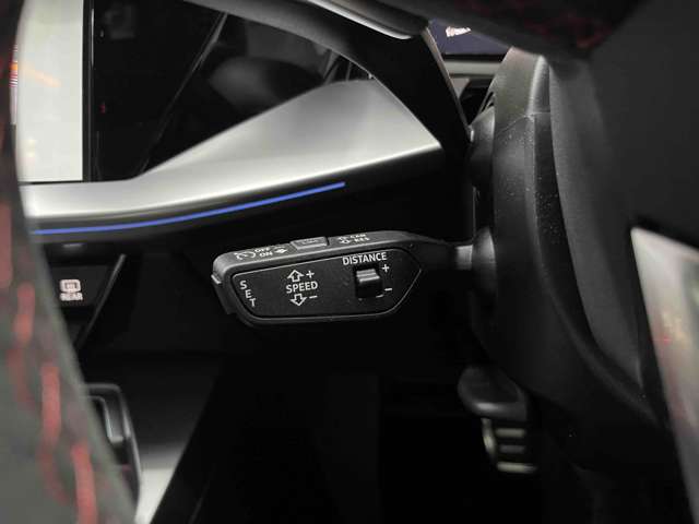 アウディ ＲＳ３　スポーツバック ２．５ ４ＷＤ R6年 (近畿) 99