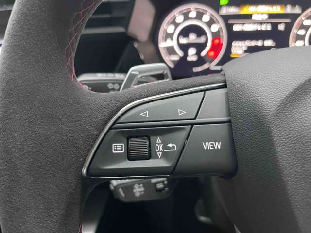アウディ ＲＳ３　スポーツバック ２．５ ４ＷＤ R6年 (近畿) 99