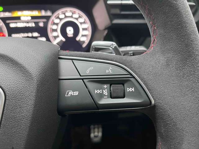 アウディ ＲＳ３　スポーツバック ２．５ ４ＷＤ R6年 (近畿) 99