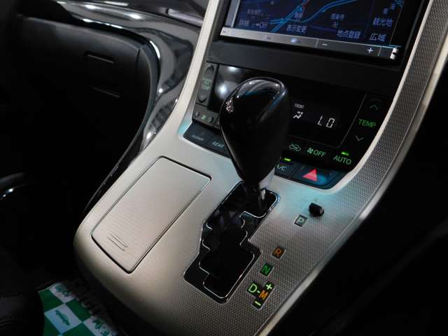 トヨタ ヴェルファイア ２．４ Ｚ ゴールデンアイズＩＩ H25年 (近畿) 99