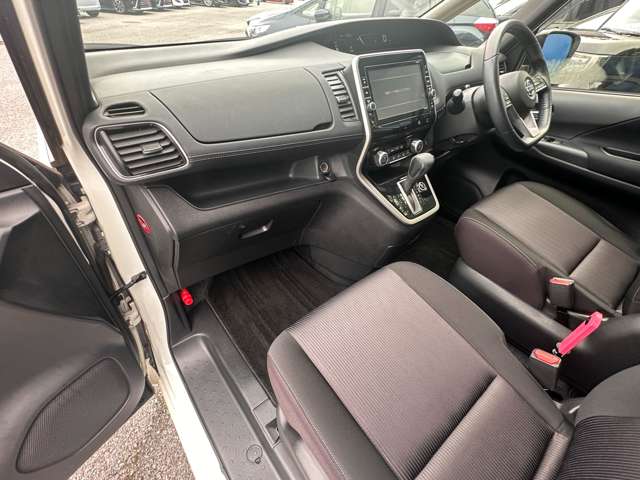 日産 セレナ ２．０ ハイウェイスター Ｖセレクション H30年 (関東) 99