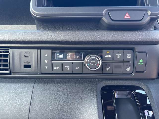 ホンダ Ｎ　ＢＯＸ カスタム ６６０ ターボ R8年 (九州・沖縄) 99