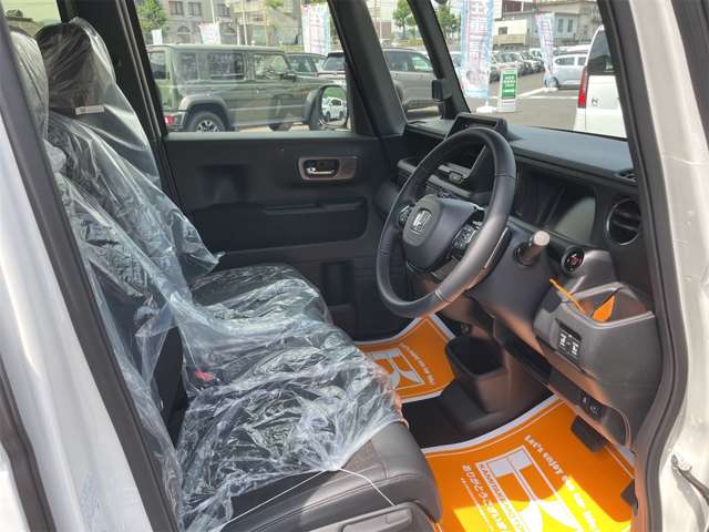 ホンダ Ｎ　ＢＯＸ カスタム ６６０ ターボ R8年 (九州・沖縄) 99