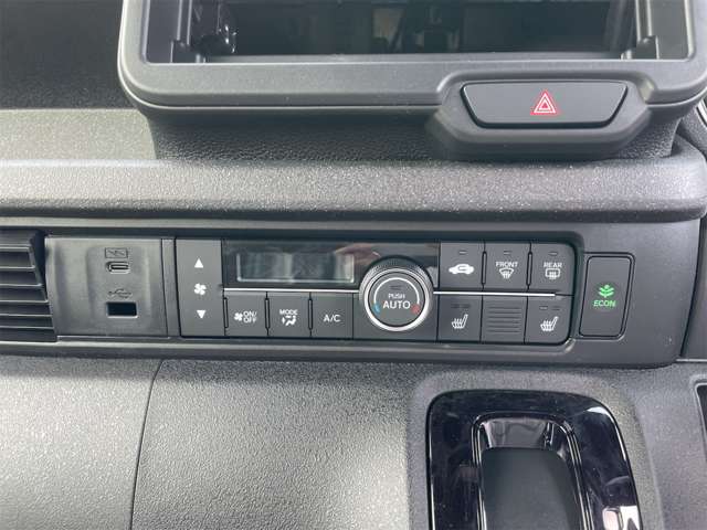 ホンダ Ｎ　ＢＯＸ カスタム ６６０ ターボ R8年 (九州・沖縄) 99