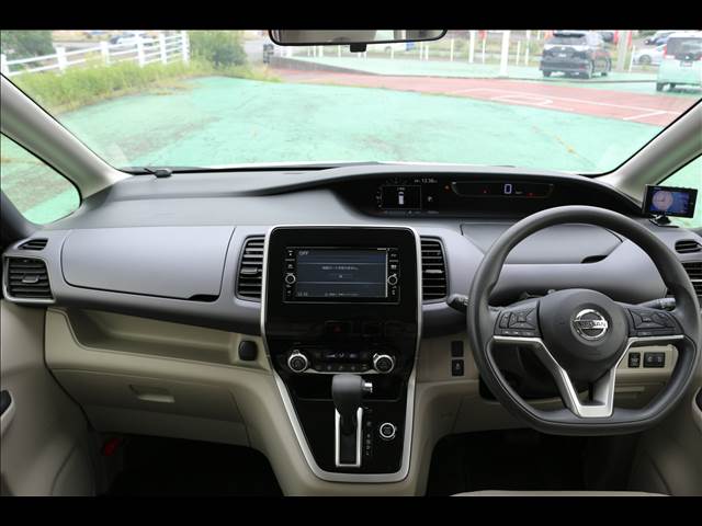 日産 セレナ Ｘ　Ｖセレクション H29年 () 99