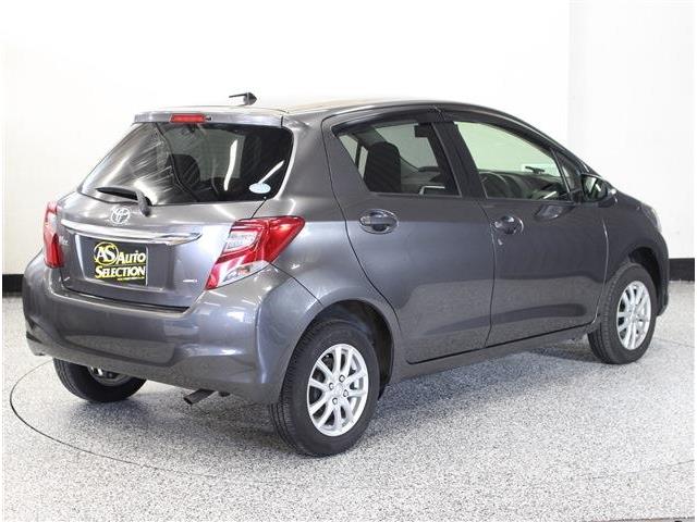 トヨタ ヴィッツ １．３ Ｆ ４ＷＤ H26年 (北海道) 99