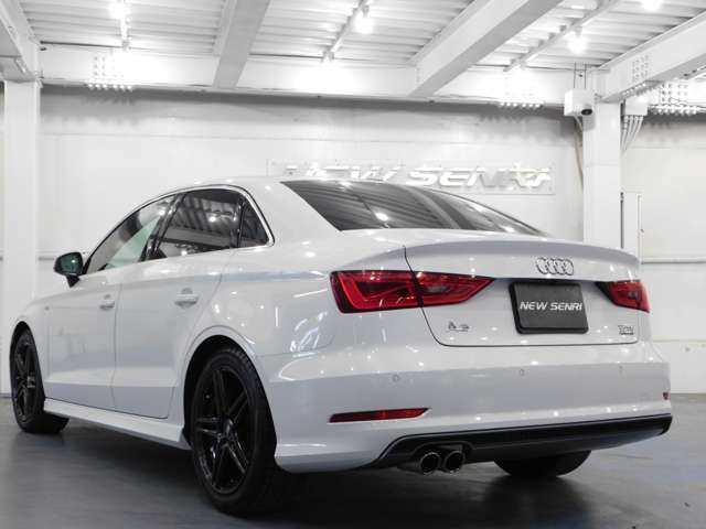 アウディ Ａ３　セダン １．８ ＴＦＳＩ クワトロ Ｓラインパッケージ ４ＷＤ H27年 (近畿) 99