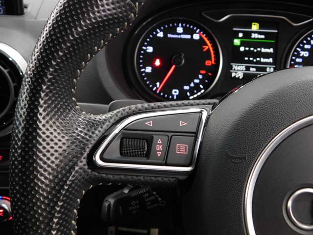 アウディ Ａ３　セダン １．８ ＴＦＳＩ クワトロ Ｓラインパッケージ ４ＷＤ H27年 (近畿) 99