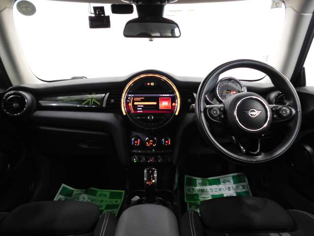 ミニ ミニ クーパーＳ ３ドア ＤＣＴ R1年 (近畿) 99