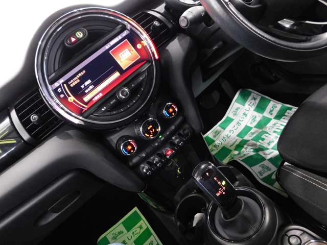 ミニ ミニ クーパーＳ ３ドア ＤＣＴ R1年 (近畿) 99