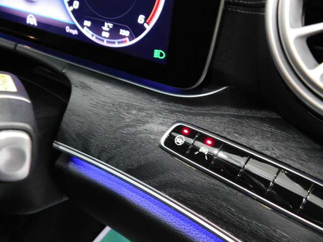 メルセデスベンツ Ｅクラスワゴン Ｅ２２０Ｄ アバンギャルド ＡＭＧライン ディーゼルターボ R1年 (近畿) 99