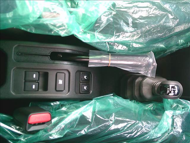 スズキ ジムニー　ノマド ＦＣ ＡＴ 登録済未使用車 R8年 () 99