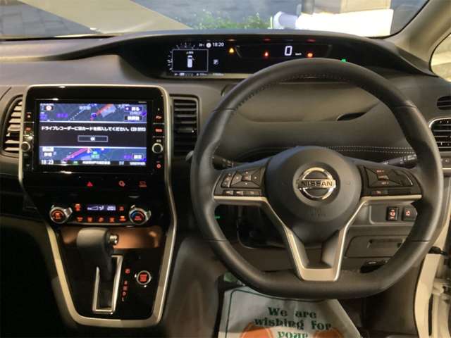 日産 セレナ ２．０ ハイウェイスター ＶセレクションＩＩ R1年 (近畿) 99