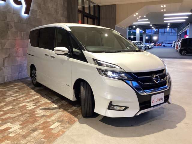 日産 セレナ ２．０ ハイウェイスター ＶセレクションＩＩ R1年 (近畿) 99