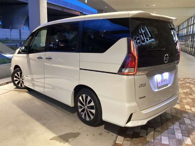 日産 セレナ ２．０ ハイウェイスター ＶセレクションＩＩ R1年 (近畿) 99