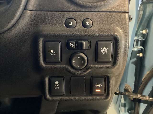 日産 ノート １．２ Ｅ－ＰＯＷＥＲ メダリスト H28年 (近畿) 99