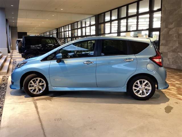日産 ノート １．２ Ｅ－ＰＯＷＥＲ メダリスト H28年 (近畿) 99