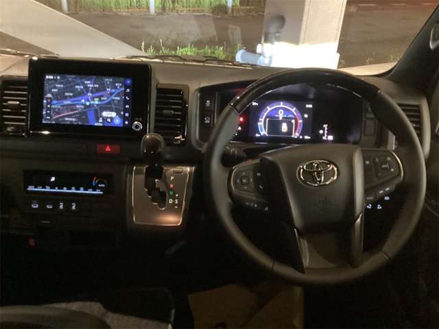 トヨタ ハイエースバン ２．８ スーパーＧＬ ダークプライムＩＩ ロングボディ ディーゼルターボ R8年 (近畿) 99