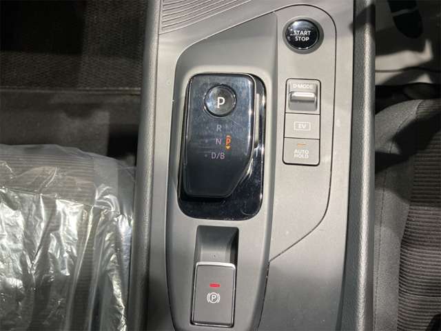 日産 ノート １．２ Ｓ R5年 (近畿) 99