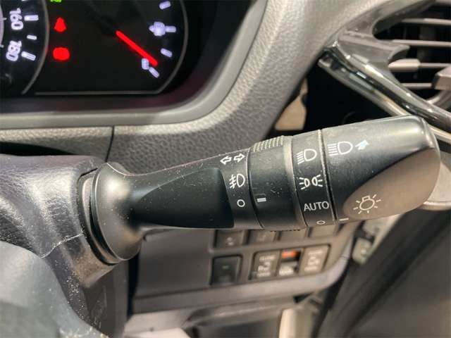 トヨタ ヴォクシー ２．０ ＺＳ 煌ＩＩ R1年 (近畿) 99