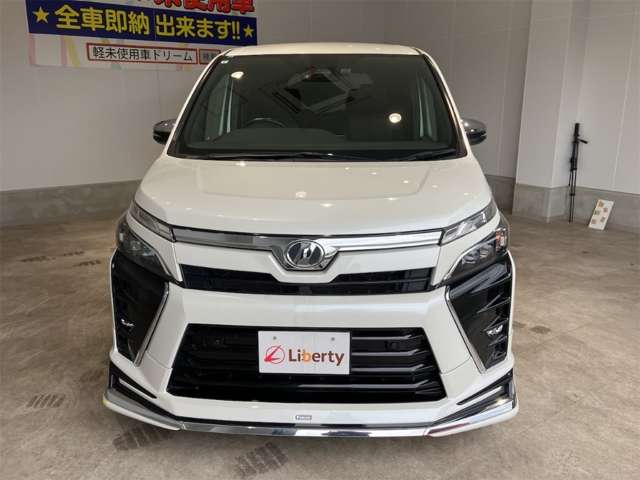 トヨタ ヴォクシー ２．０ ＺＳ 煌ＩＩ R1年 (近畿) 99