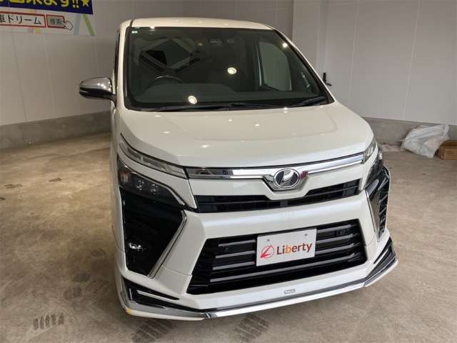 トヨタ ヴォクシー ２．０ ＺＳ 煌ＩＩ R1年 (近畿) 99