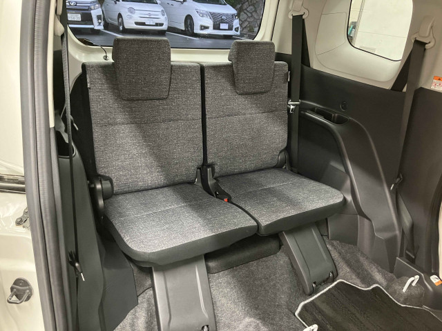 トヨタ シエンタ １．５ Ｚ R4年 (近畿) 99
