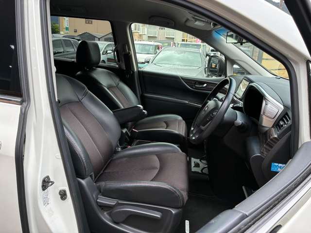 日産 エルグランド ２．５ ２５０ハイウェイスターＳ ４ＷＤ H30年 (近畿) 99