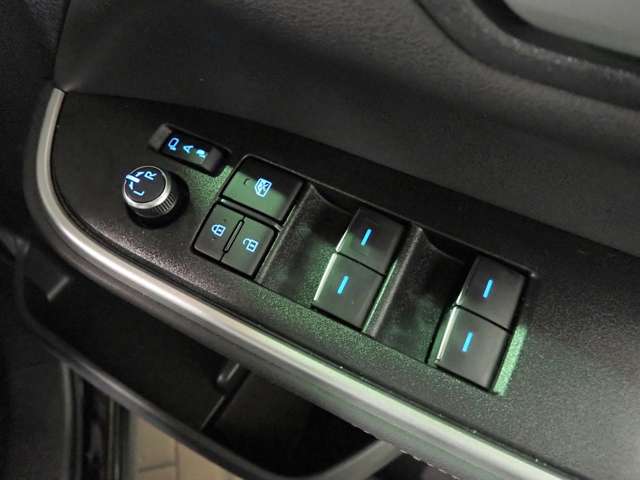 トヨタ ノア １．８ ハイブリッド Ｓ－Ｚ R6年 (近畿) 99