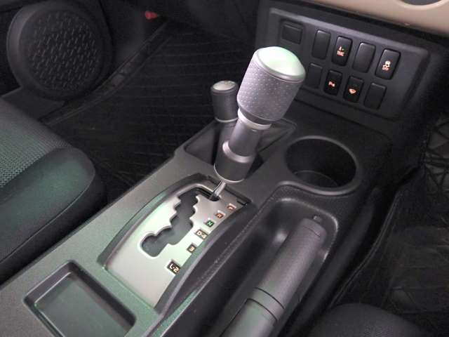 トヨタ ＦＪ　クルーザー ４．０ カラーパッケージ ４ＷＤ H23年 (近畿) 99