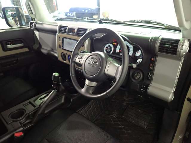 トヨタ ＦＪ　クルーザー ４．０ カラーパッケージ ４ＷＤ H23年 (近畿) 99
