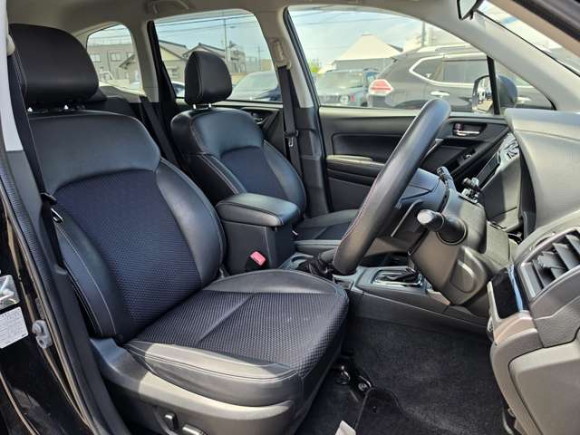 スバル フォレスター ２．０ Ｓ リミテッド ４ＷＤ H28年 (東海) 99