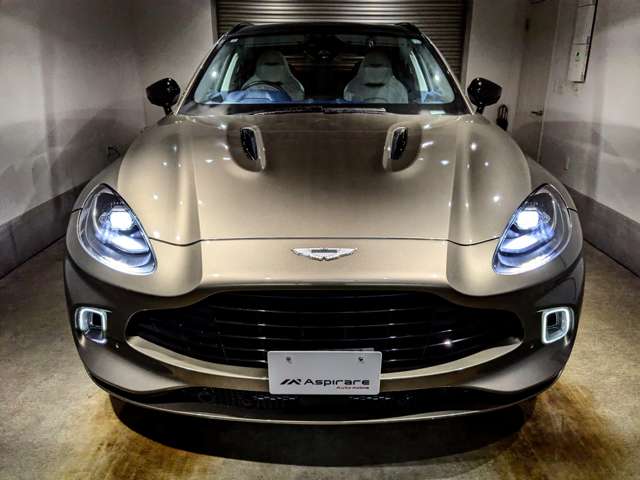 アストンマーティン ＤＢＸ ４．０ ４ＷＤ R3年 () 99
