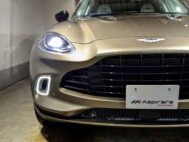 アストンマーティン ＤＢＸ ４．０ ４ＷＤ R3年 () 99