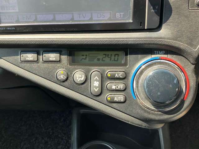 トヨタ アクア １．５ Ｇ H25年 (四国) 99
