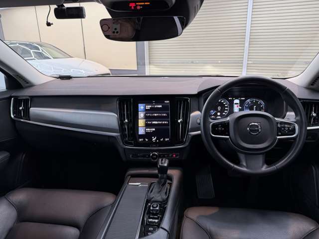 ボルボ Ｖ９０ Ｔ５　モメンタム H30年 (関東) 99