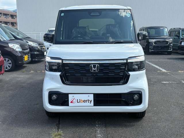 ホンダ Ｎ　ＢＯＸ カスタム ６６０ ターボ ブラック スタイル R8年 (近畿) 99