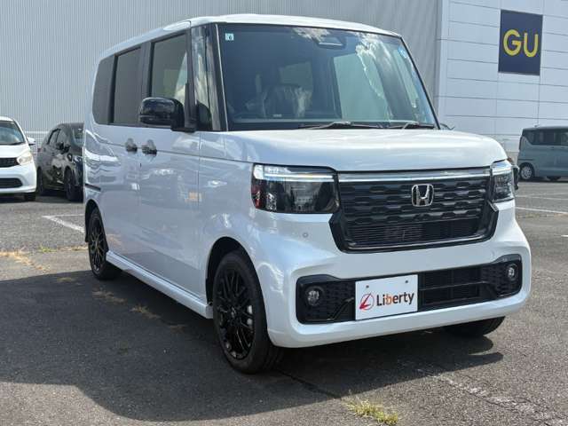 ホンダ Ｎ　ＢＯＸ カスタム ６６０ ターボ ブラック スタイル R8年 (近畿) 99