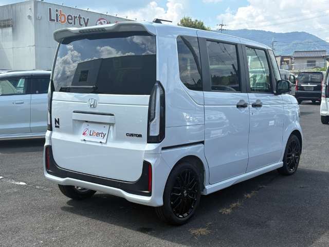 ホンダ Ｎ　ＢＯＸ カスタム ６６０ ターボ ブラック スタイル R8年 (近畿) 99