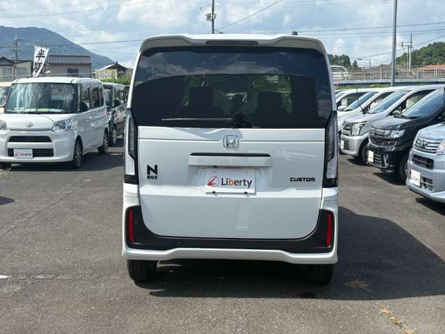 ホンダ Ｎ　ＢＯＸ カスタム ６６０ ターボ ブラック スタイル R8年 (近畿) 99