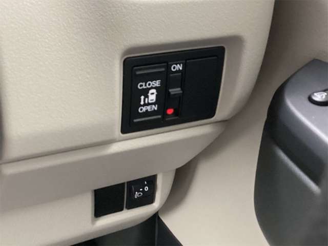 ホンダ Ｎ　ＢＯＸ ６６０ R8年 (近畿) 99