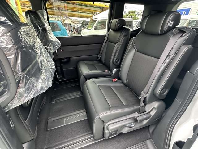 ホンダ ステップワゴン　ハイブリッド ２．０ Ｅ：ＨＥＶ スパーダ R8年 (東海) 99
