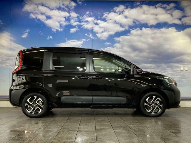 トヨタ シエンタ　ハイブリッド ハイブリッド １．５ Ｚ Ｅ－ＦＯＵＲ ４ＷＤ R5年 (北海道) 99