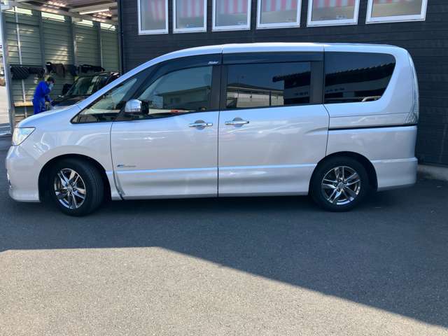 日産 セレナ ２．０ ライダー Ｓ－ＨＹＢＲＩＤ H25年 (関東) 99