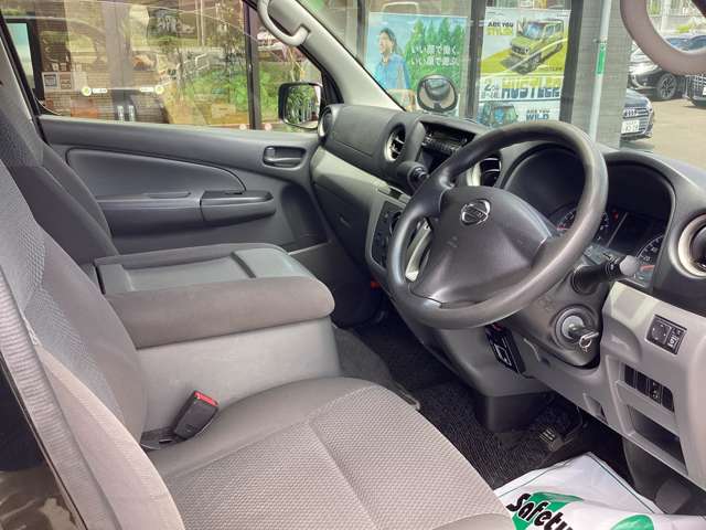 日産 ＮＶ３５０キャラバン　ワゴン ２．５ ＤＸ ロングボディ 低床 H26年 (東北) 99