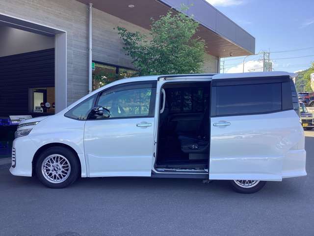 トヨタ ヴォクシー ２．０ ＺＳ 煌 H27年 (東北) 99