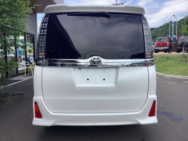 トヨタ ヴォクシー ２．０ ＺＳ 煌 H27年 (東北) 99