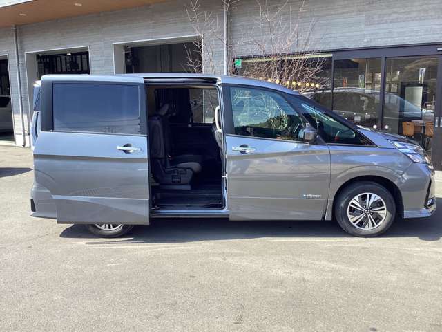 日産 セレナ １．２ Ｅ－ＰＯＷＥＲ ハイウェイスター Ｖ R2年 (東北) 99